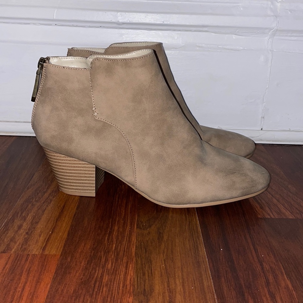Qupid Tan Ankle Boots